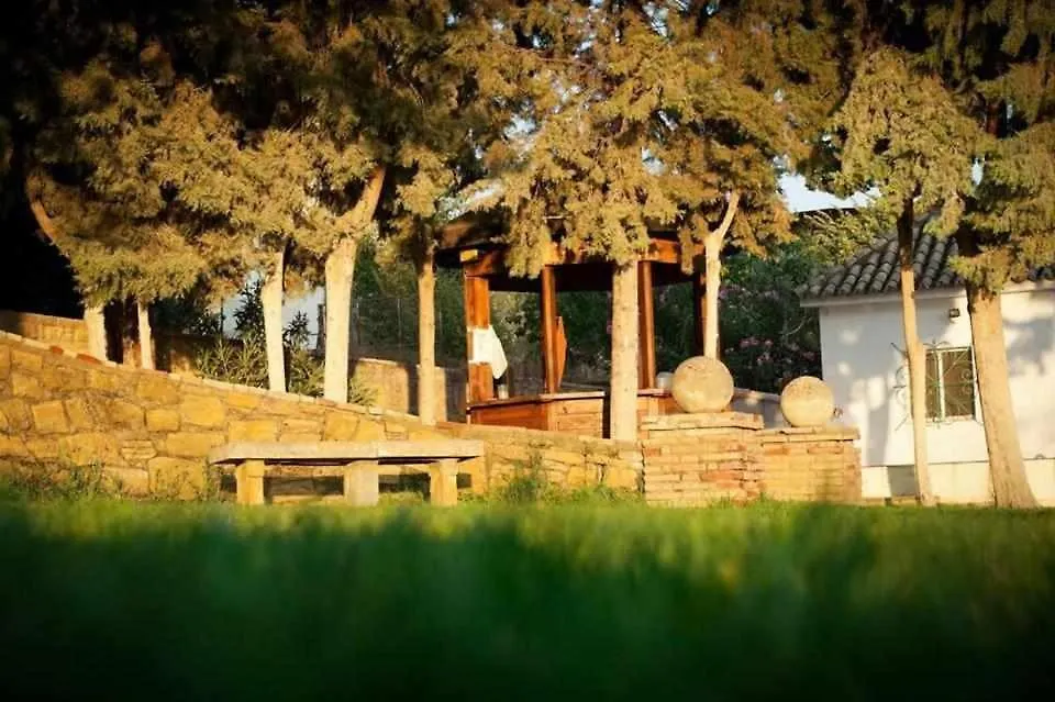 Cortijo Cabanas Apartamentos Rurales Arjona 0*,  스페인